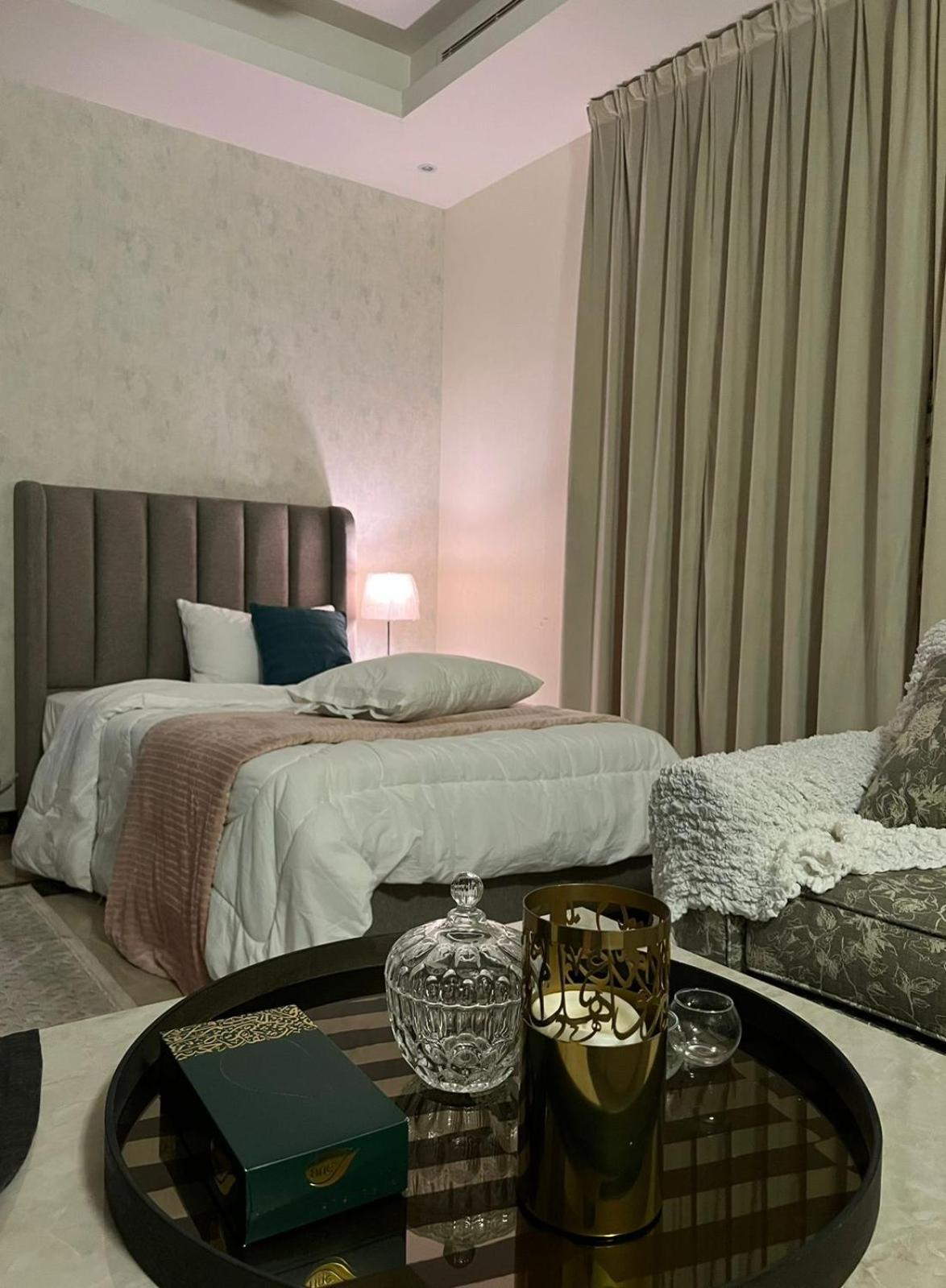 Guest house استديو مخصص لنساء فقط واسع وانيق وهادئ Riyadh